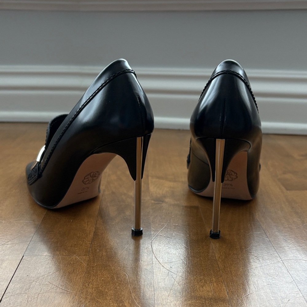 Alexander McQueen black and silver stilettos - Picture 3 of 6